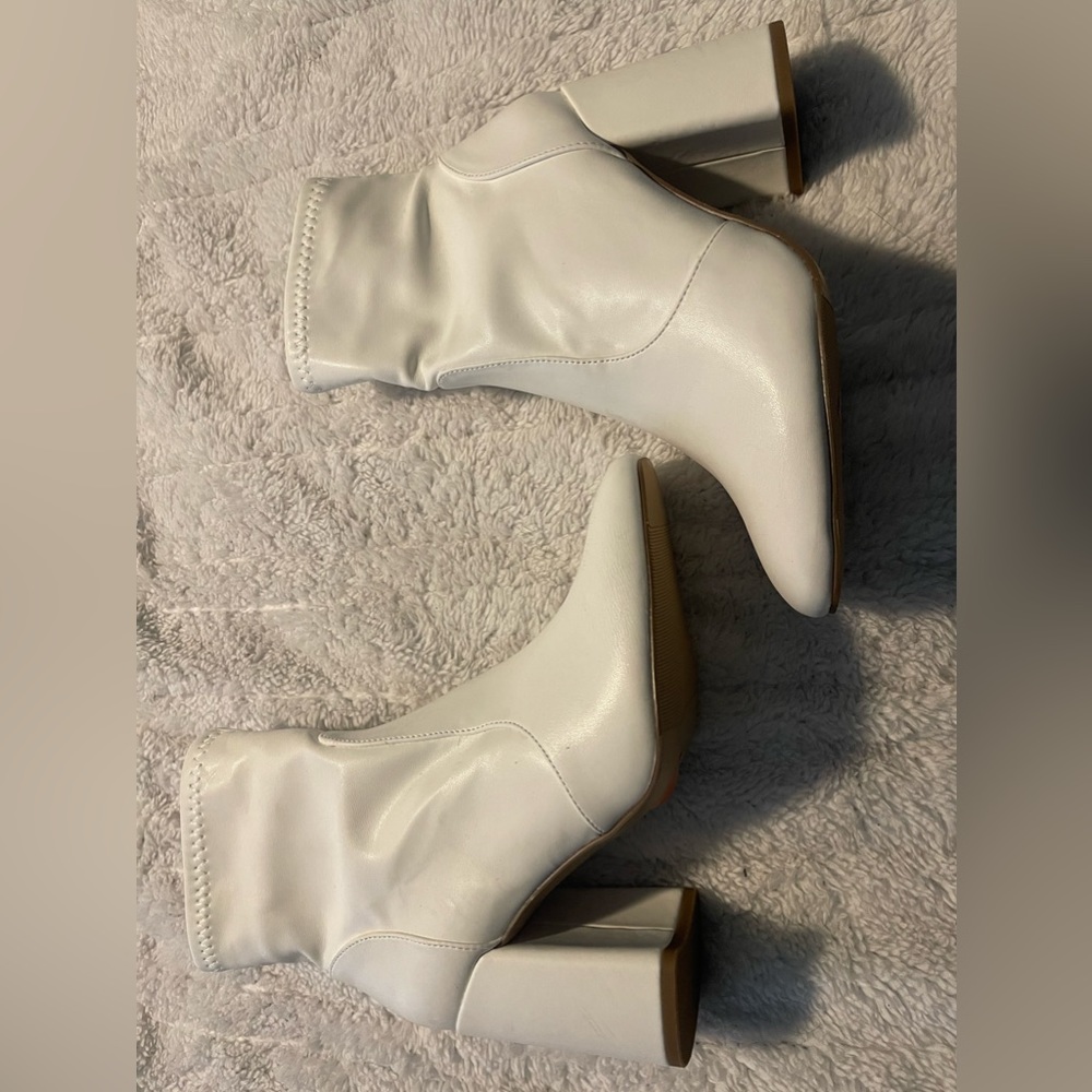 size 7 madden girl white leather boots